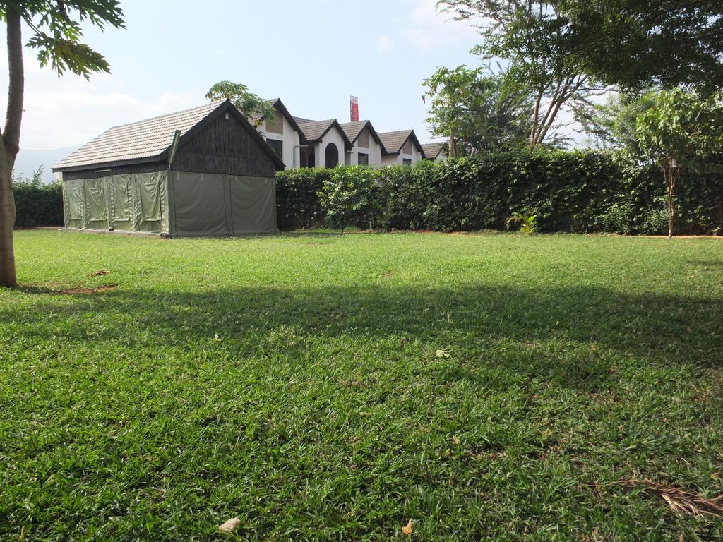Afrika Lodges Voi Exterior photo