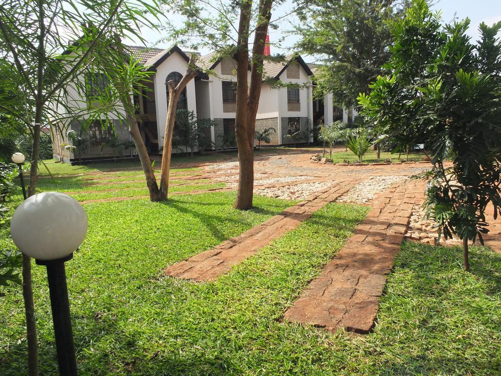 Afrika Lodges Voi Exterior photo