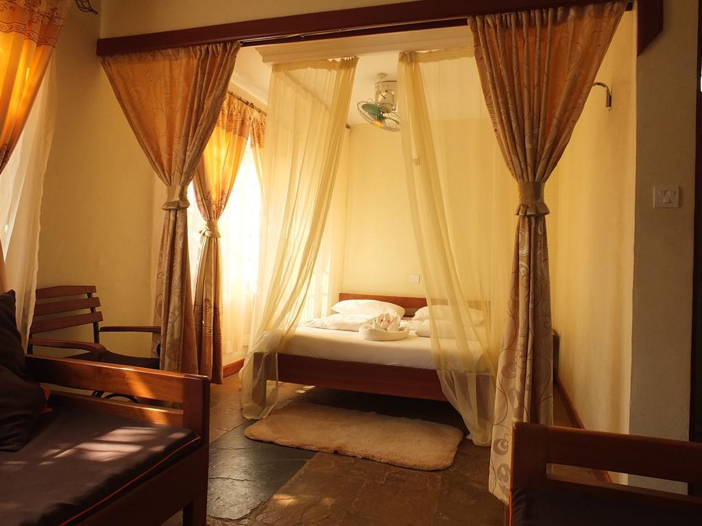 Afrika Lodges Voi Exterior photo