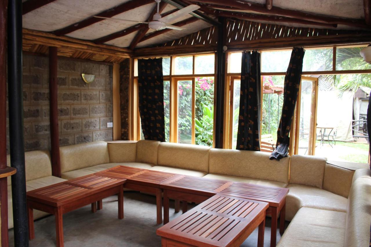 Afrika Lodges Voi Exterior photo